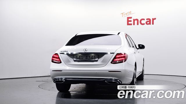 Mercedes-Benz E-Class (W213) E220d Avantgarde 2019 — фото 4