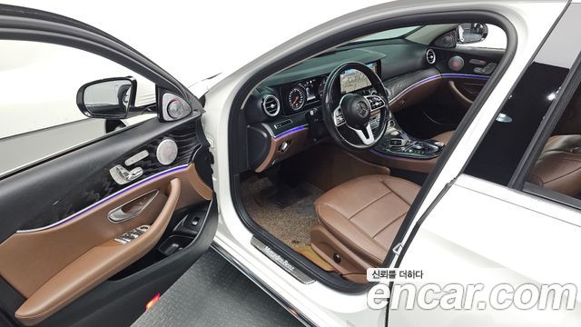Mercedes-Benz E-Class (W213) E220d Avantgarde 2019 — фото 15