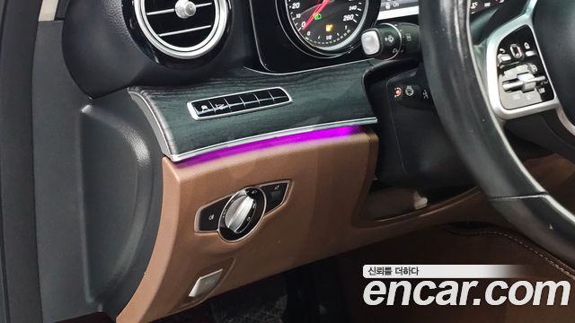 Mercedes-Benz E-Class (W213) E220d Avantgarde 2019 — фото 18