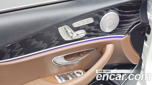 Mercedes-Benz E-Class (W213) E220d Avantgarde 2019 — фото 23