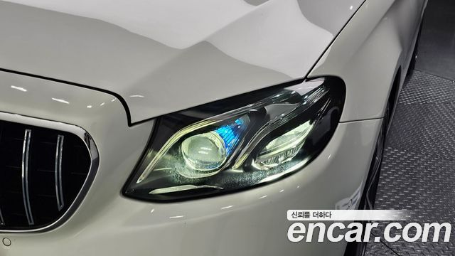 Mercedes-Benz E-Class (W213) E220d Avantgarde 2019 — фото 28