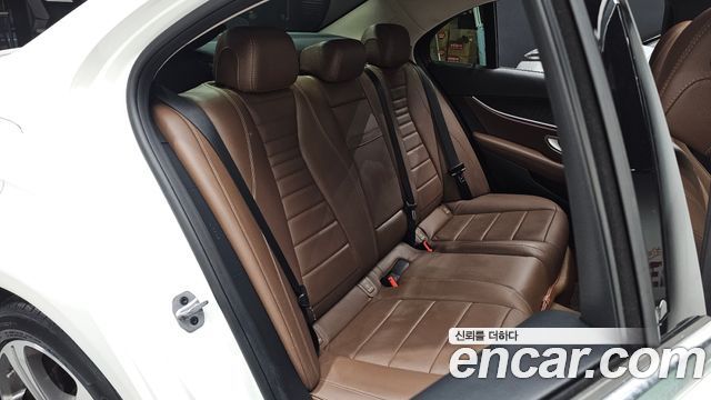 Mercedes-Benz E-Class (W213) E220d Avantgarde 2019 — фото 32