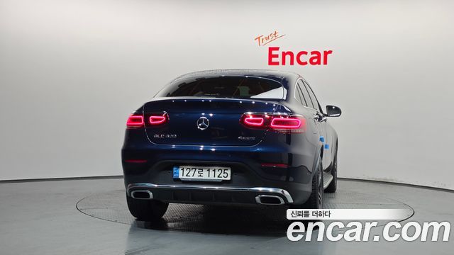 Mercedes-Benz GLC-Class (X253) GLC300 4MATIC Premium Coupe 2021 — фото 4