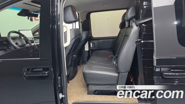 Hyundai Staria HEV 1.6T Cargo 5-Seater Modern 2026 — фото 12