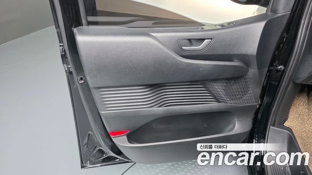 Hyundai Staria HEV 1.6T Cargo 5-Seater Modern 2026 — фото 24