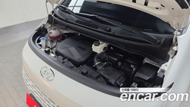 Hyundai Staria Cargo 5-Seater Modern 2022 — фото 6