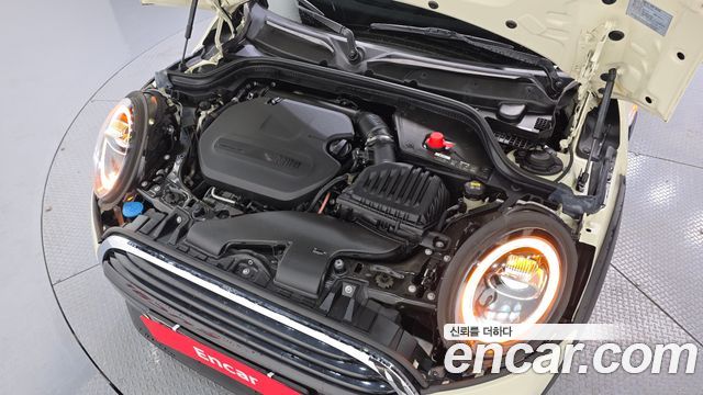 MINI Cooper D 5Door Standard 3rd 2019 — фото 6