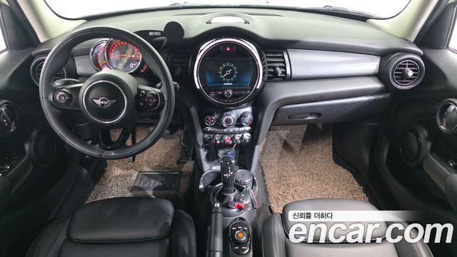 MINI Cooper D 5Door Standard 3rd 2019 — фото 7