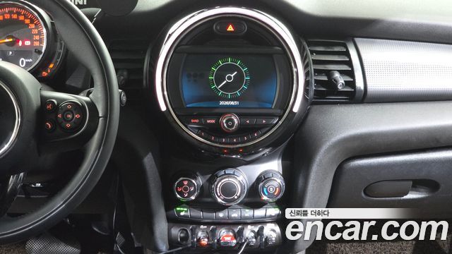 MINI Cooper D 5Door Standard 3rd 2019 — фото 14