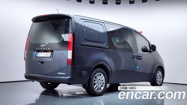 Hyundai Staria L3.5 Cargo 5-Seater Modern 2023 — фото 2