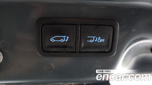 Hyundai Staria L3.5 Cargo 5-Seater Modern 2023 — фото 19