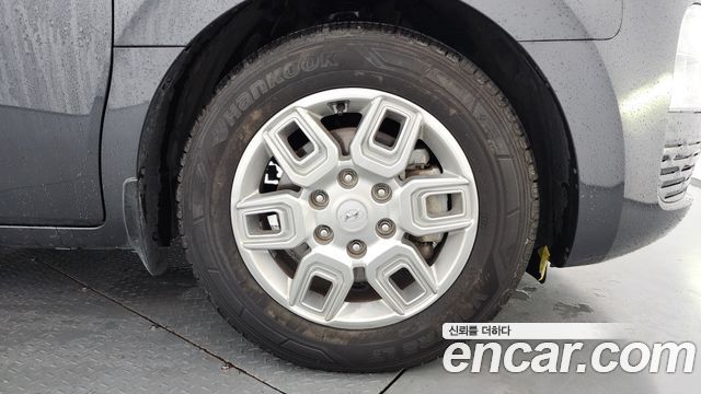 Hyundai Staria L3.5 Cargo 5-Seater Modern 2023 — фото 21