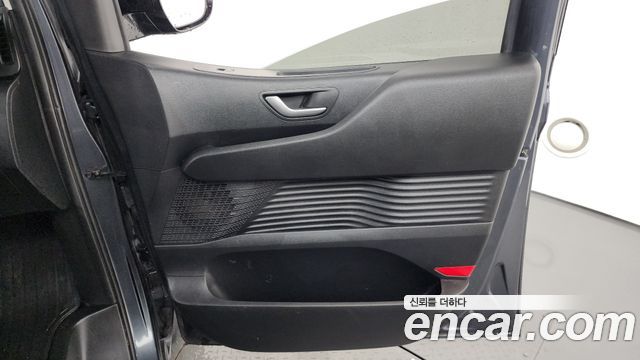 Hyundai Staria L3.5 Cargo 5-Seater Modern 2023 — фото 24