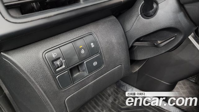 Hyundai Staria L3.5 Cargo 5-Seater Modern 2023 — фото 27