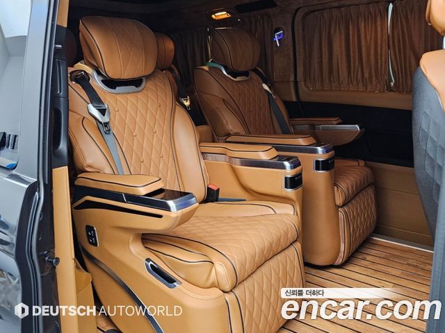 Mercedes-Benz V-Class V220 CDI W447 2023 — фото 16