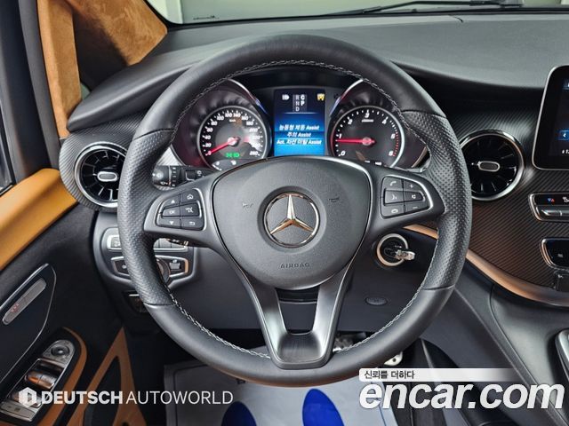 Mercedes-Benz V-Class V220 CDI W447 2023 — фото 17