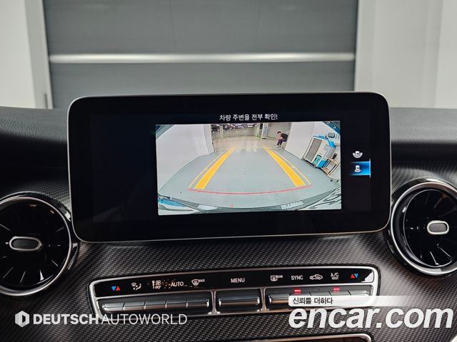 Mercedes-Benz V-Class V220 CDI W447 2023 — фото 19