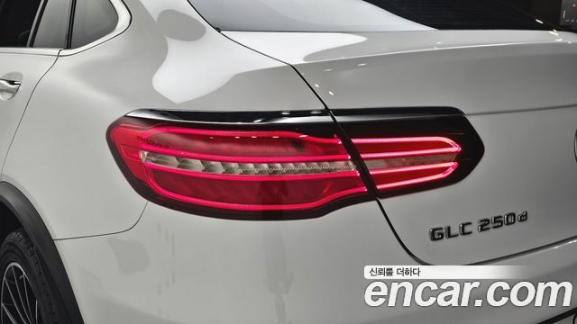 Mercedes-Benz GLC-Class (X253) GLC250 d 4MATIC Coupe 2018 — фото 29