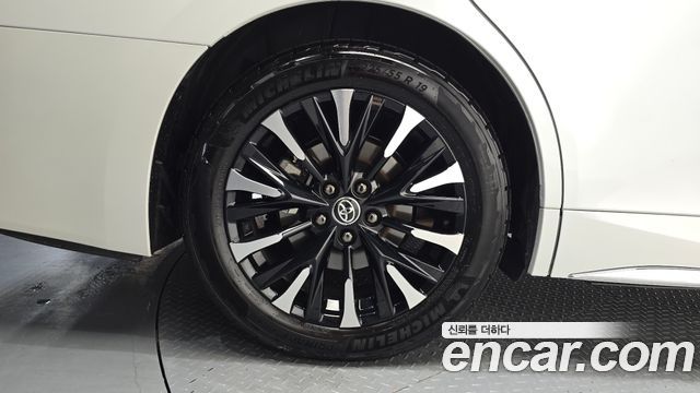Toyota Alphard (IV) 2.5 HEV Executive AWD 2025 — фото 5