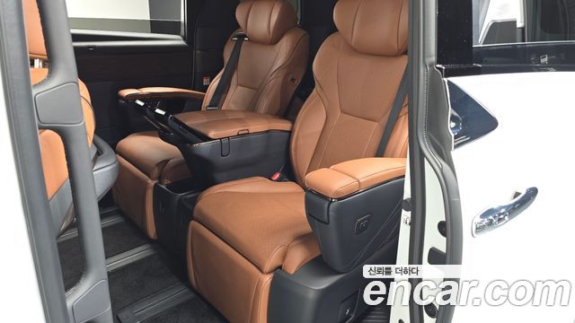 Toyota Alphard (IV) 2.5 HEV Executive AWD 2025 — фото 15