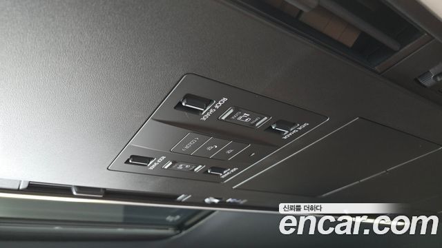 Toyota Alphard (IV) 2.5 HEV Executive AWD 2025 — фото 21