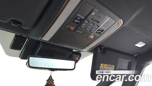 Toyota Alphard (IV) 2.5 HEV Executive AWD 2025 — фото 24