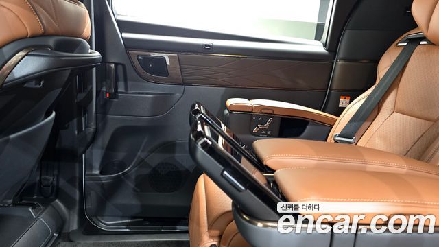 Toyota Alphard (IV) 2.5 HEV Executive AWD 2025 — фото 31