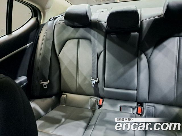 Genesis G70 Gasoline 2.0T 2WD 2023 — фото 13
