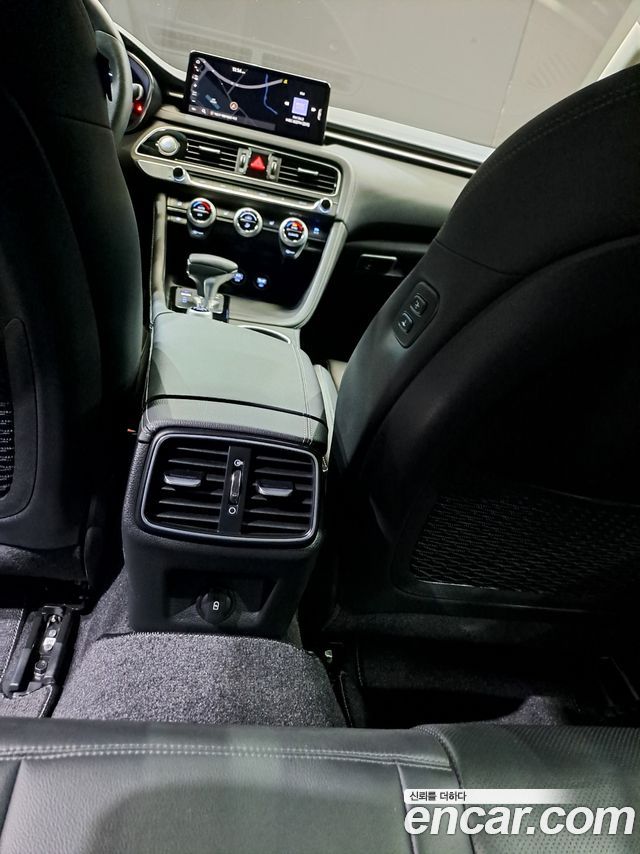 Genesis G70 Gasoline 2.0T 2WD 2023 — фото 18