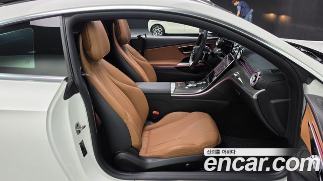 Mercedes-Benz CLE-Class (C236) CLE200 Coupe 2024 — фото 26