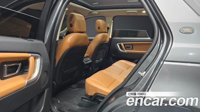 Land Rover Discovery Sport 2.0 TD4 HSE Luxury 2018 — фото 11