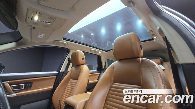 Land Rover Discovery Sport 2.0 TD4 HSE Luxury 2018 — фото 19