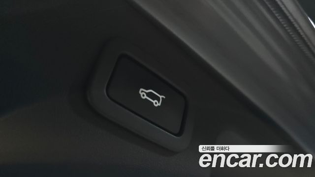Land Rover Discovery Sport 2.0 TD4 HSE Luxury 2018 — фото 20