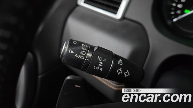 Land Rover Discovery Sport 2.0 TD4 HSE Luxury 2018 — фото 29