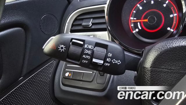 KG Mobility (SsangYong) Tivoli Diesel LX 2WD 2016 — фото 16
