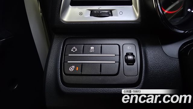 KG Mobility (SsangYong) Tivoli Diesel LX 2WD 2016 — фото 18