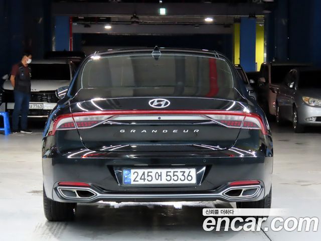 Hyundai Grandeur (IG) 2.5 Calligraphy 2021 — фото 3