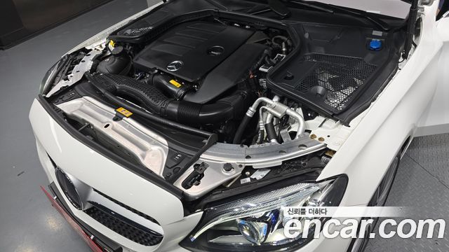 Mercedes-Benz C-Class (W205) C200 Coupe 2023 — фото 6