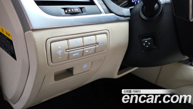 Genesis G80 3.3 GDI AWD Premium Luxury 2018 — фото 16
