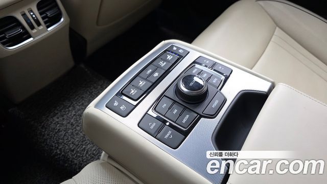 Genesis G80 3.3 GDI AWD Premium Luxury 2018 — фото 19