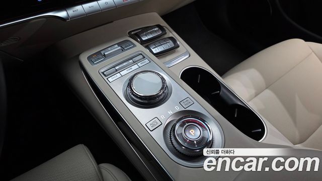 Genesis GV70 2.5T Gasoline 2WD 2021 — фото 9