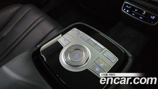 Genesis G80 (RG3) Gasoline 2.5 Turbo AWD 2022 — фото 19