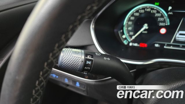 Genesis G80 (RG3) Gasoline 2.5 Turbo AWD 2022 — фото 35