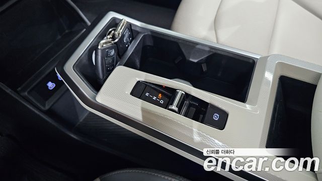 KG Mobility (SsangYong) Torres EVX E7 2024 — фото 9