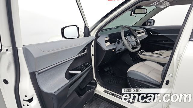 KG Mobility (SsangYong) Torres EVX E7 2024 — фото 10