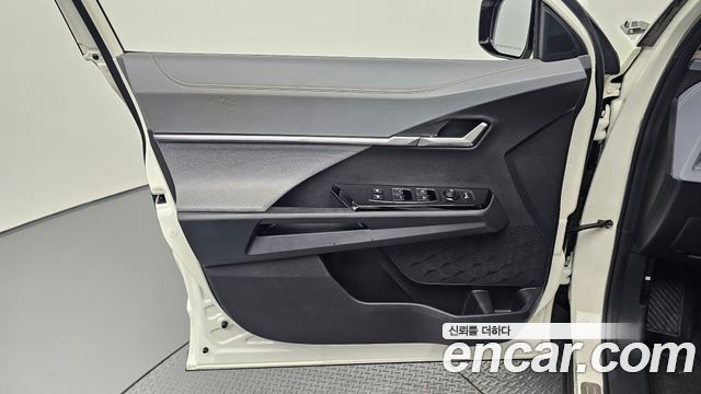KG Mobility (SsangYong) Torres EVX E7 2024 — фото 30