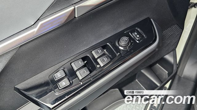 KG Mobility (SsangYong) Torres EVX E7 2024 — фото 33