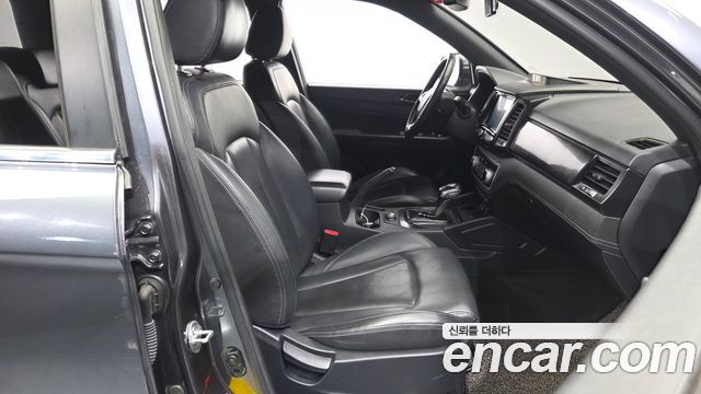 KG Mobility (SsangYong) Rexton Sports Khan Diesel 2.2 4WD Dynamic Edition (5-Link) 2021 — фото 15
