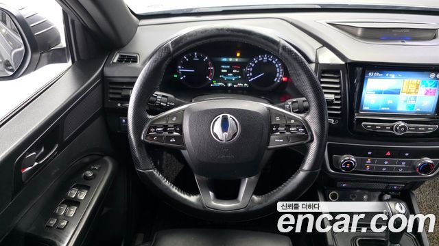 KG Mobility (SsangYong) Rexton Sports Khan Diesel 2.2 4WD Dynamic Edition (5-Link) 2021 — фото 17