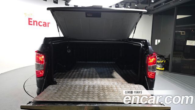 KG Mobility (SsangYong) Rexton Sports Khan Diesel 2.2 4WD Dynamic Edition (5-Link) 2021 — фото 24